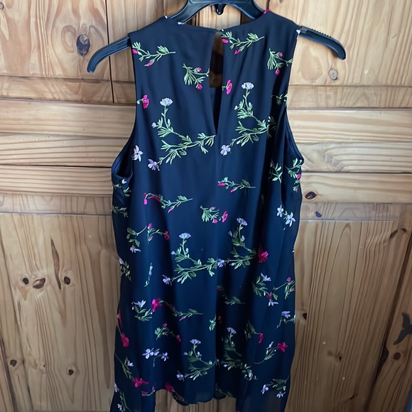 TOMMY HILFIGER Black with Embroidered Flowers Sleeveless Dress Size 14 - Picture 5 of 8